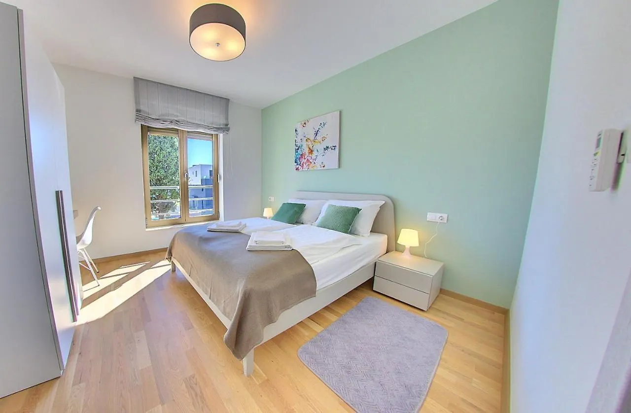 Modo Apartments Pula 0*,  Croatia