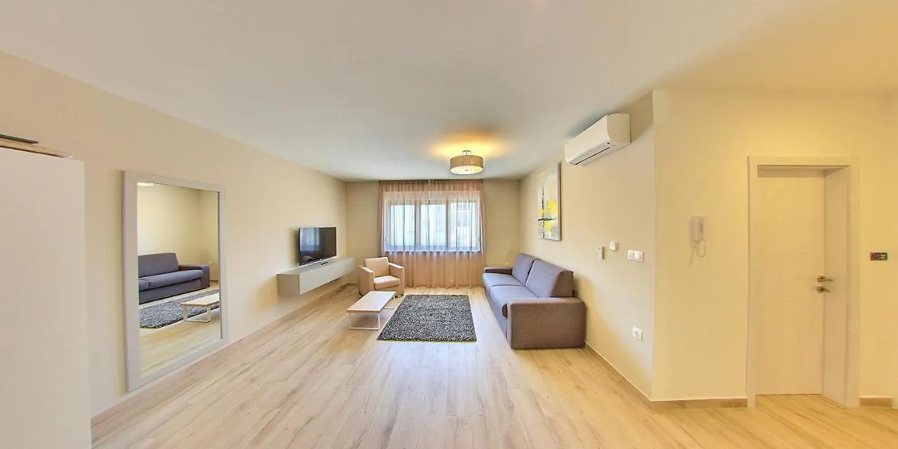 Modo Apartments Pula 0*,  Croatia